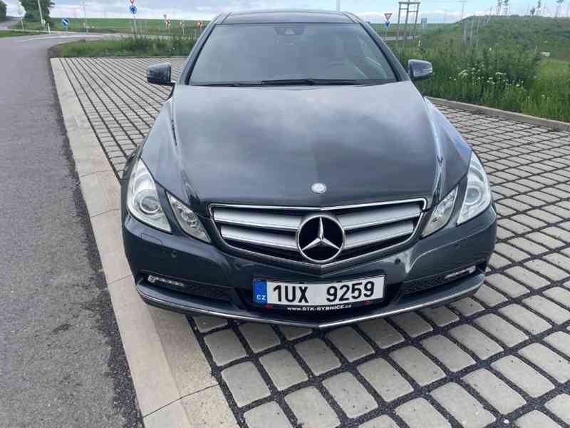 MERCEDES E220CDi - foto 10