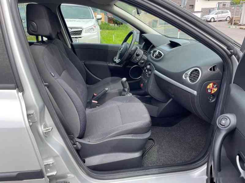 Renault Clio, 1,2 74kW, KOMBI - foto 15