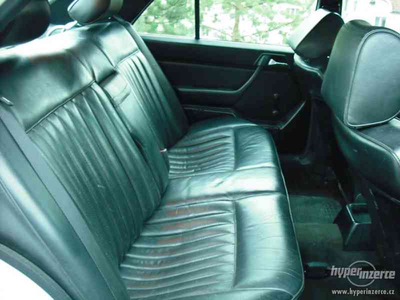 MB W124 E 300D (plasťák) plná výbava - foto 4