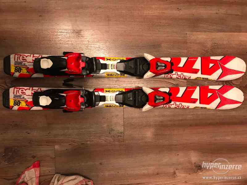 Prodám pěkné dětské lyže ATOMIC Redster 80cm délka - foto 1