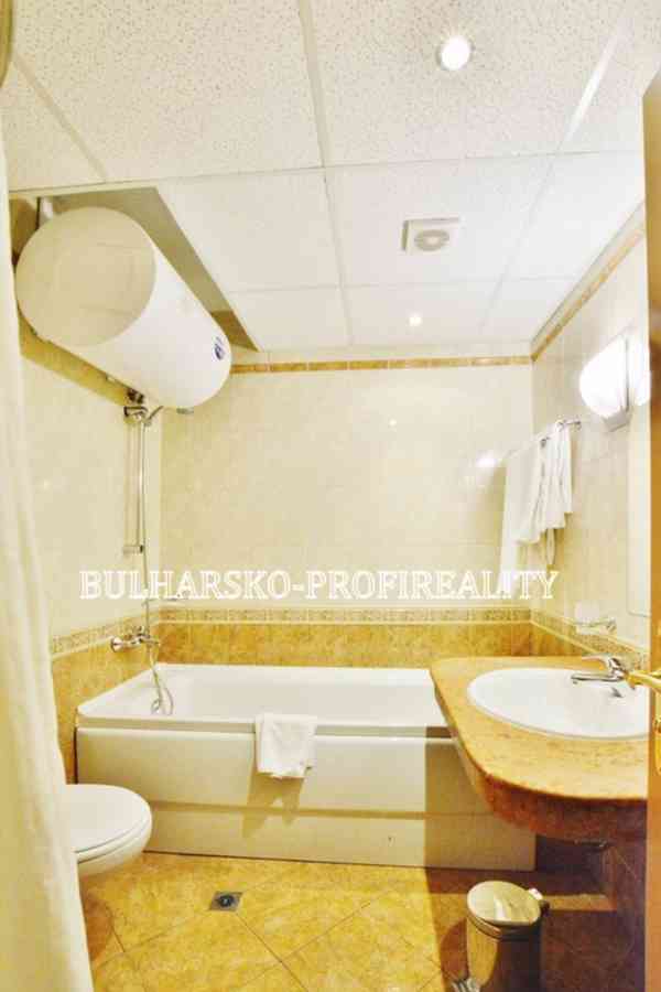 Luxusní apartmán 2+kk (68 m²) v první linii s bočním výhlede - foto 5