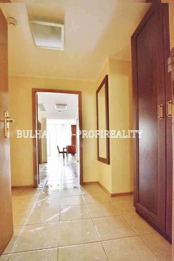 Luxusní apartmán 2+kk (68 m²) v první linii s bočním výhlede - foto 3