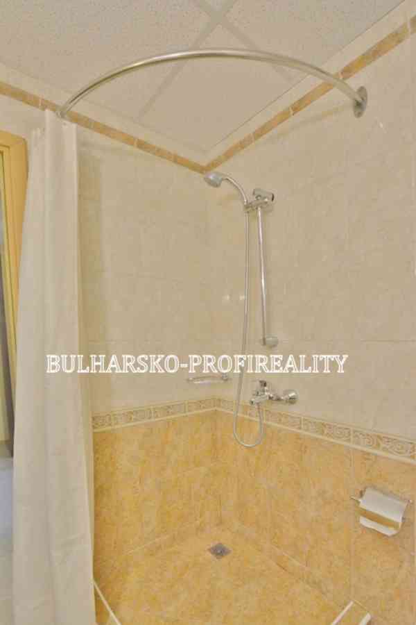 Luxusní apartmán 2+kk (68 m²) v první linii s bočním výhlede - foto 6
