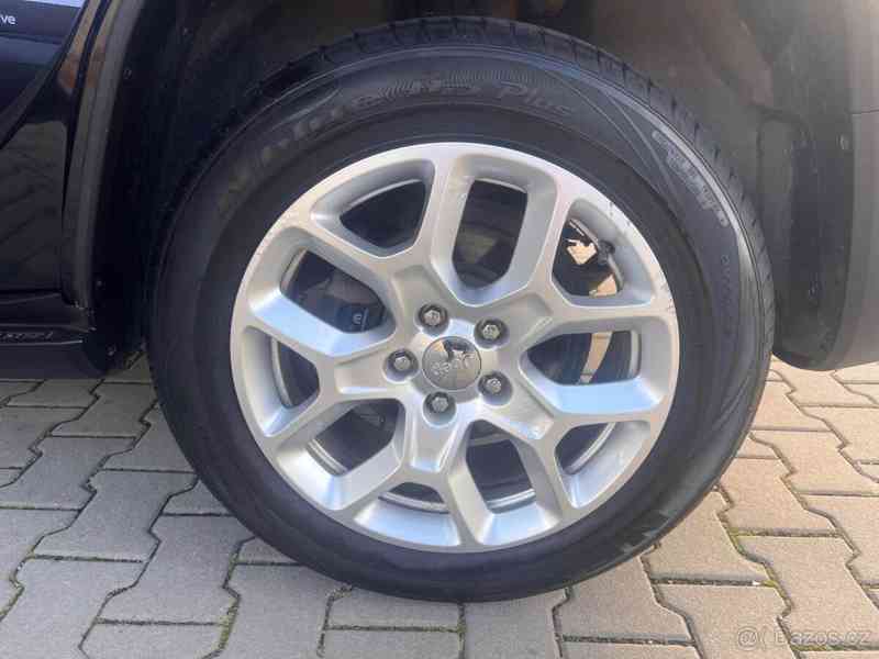 Jeep Renegade 1,4   TMair 170k 4x4 ATX limited - foto 8