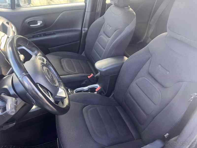 Jeep Renegade 1,4   TMair 170k 4x4 ATX limited - foto 10