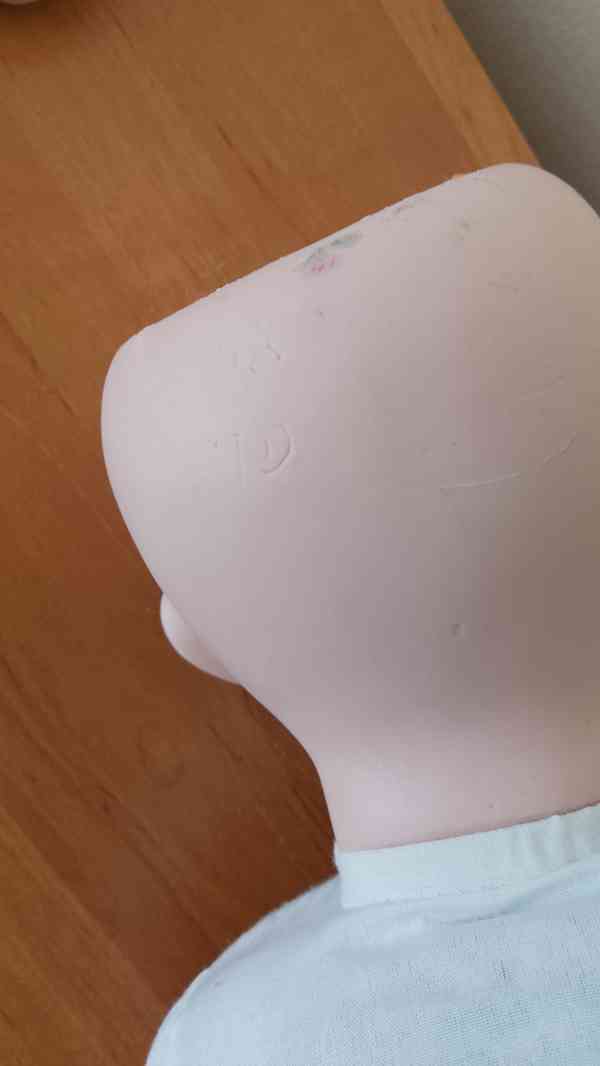 Porcelánová panenka  - foto 4