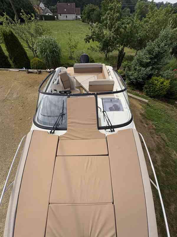 Loď QUICKSILVER ACTIVE 805 CRUISER + Mercury F 300 V8 Verado - foto 7