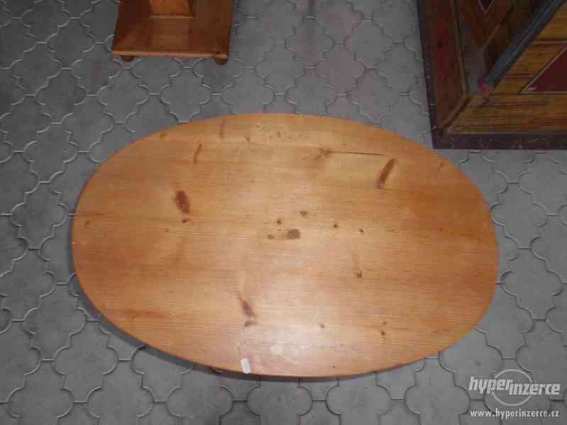 světlý oválný stolek - foto 2
