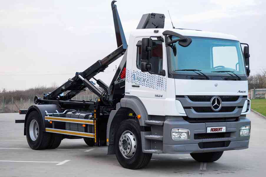 MERCEDES AXOR 1824 HÁKOVÝ NOSIČ KONTEJNERŮ + HYDR. RUKA EU5 - foto 77