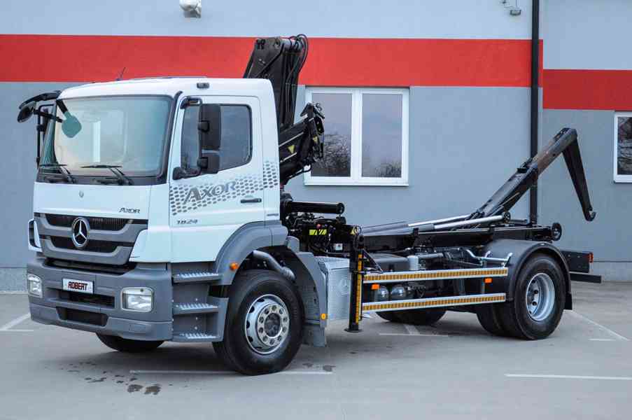 MERCEDES AXOR 1824 HÁKOVÝ NOSIČ KONTEJNERŮ + HYDR. RUKA EU5 - foto 87