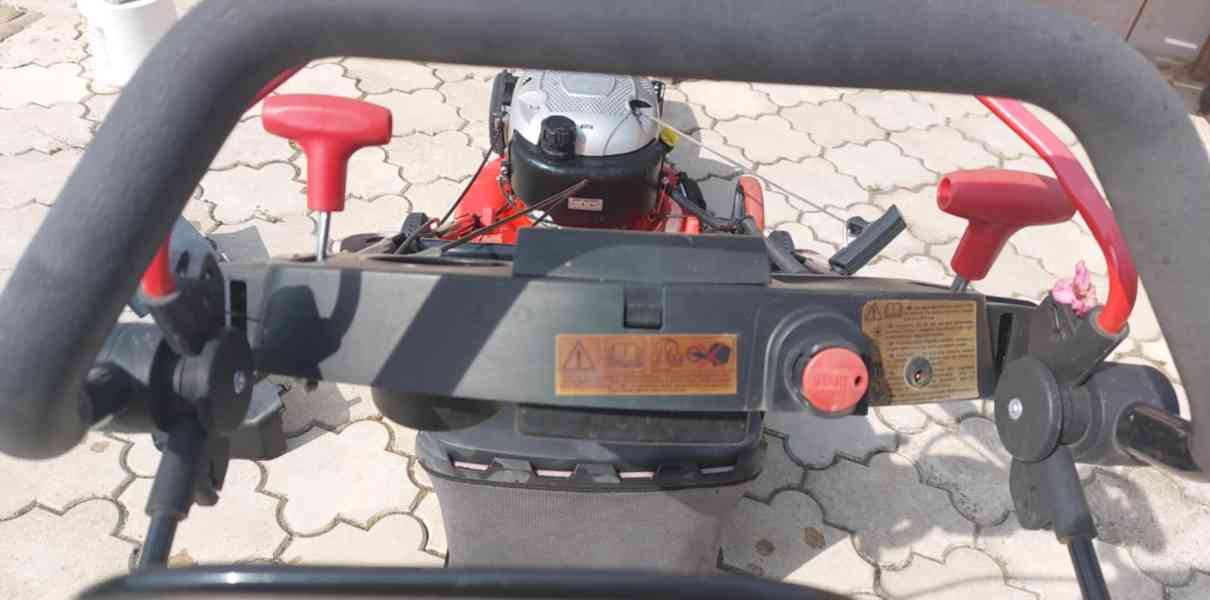 Tříkolová sekačka HECHT na trávu s Elektrický startérem a po - foto 4
