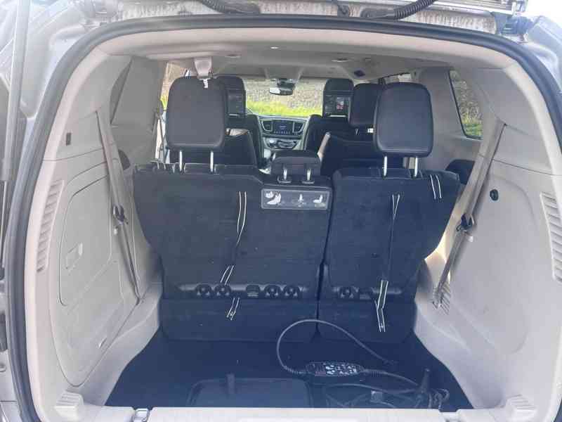 Chrysler Pacifica 3,6 Hybrid Radar Limited DVD 2019 - foto 7