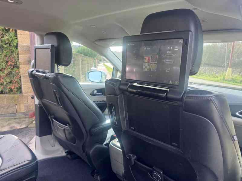 Chrysler Pacifica 3,6 Hybrid Radar Limited DVD 2019 - foto 11