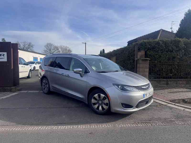 Chrysler Pacifica 3,6 Hybrid Radar Limited DVD 2019 - foto 1