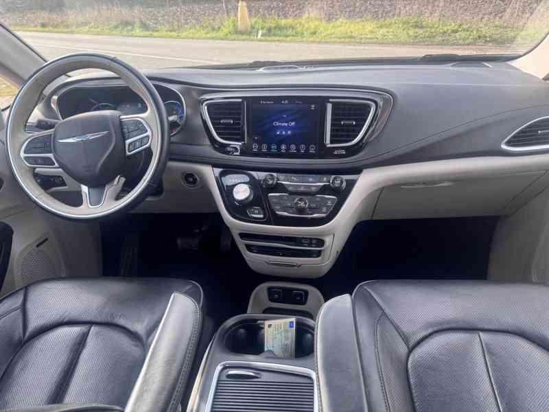 Chrysler Pacifica 3,6 Hybrid Radar Limited DVD 2019 - foto 12