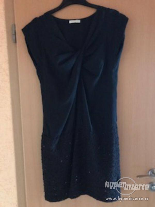 Prodám dámskou černou tuniku - koktejlové šaty Promod vel. 4 - foto 2