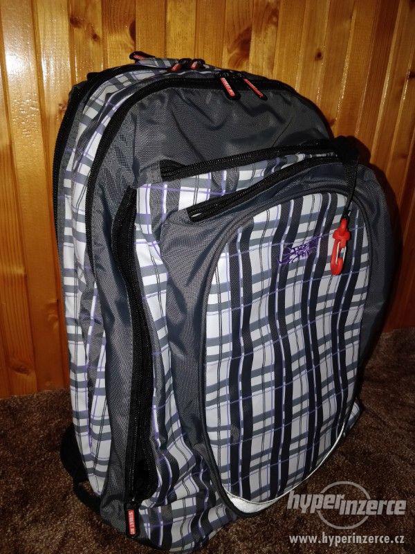 Studentský batoh Topgal HIT 134 C - Grey + pláštěnka - foto 1
