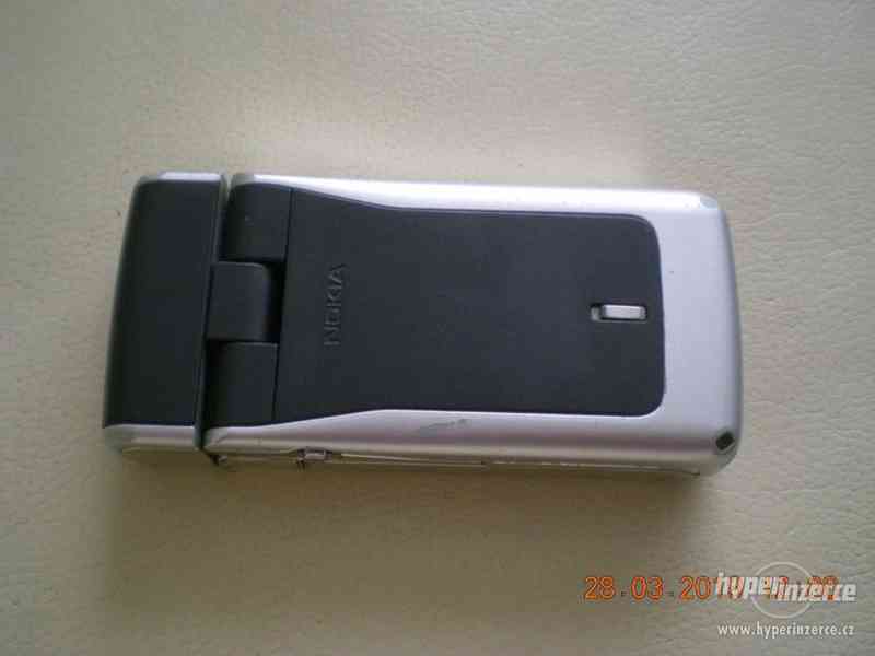 Nokia N90 - historické telefony z r.2005 od ceny 950,-Kč - foto 12