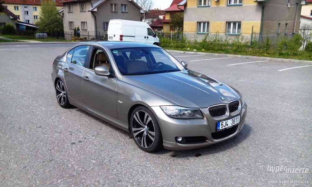 BMW 325i e 90 facelift - foto 6
