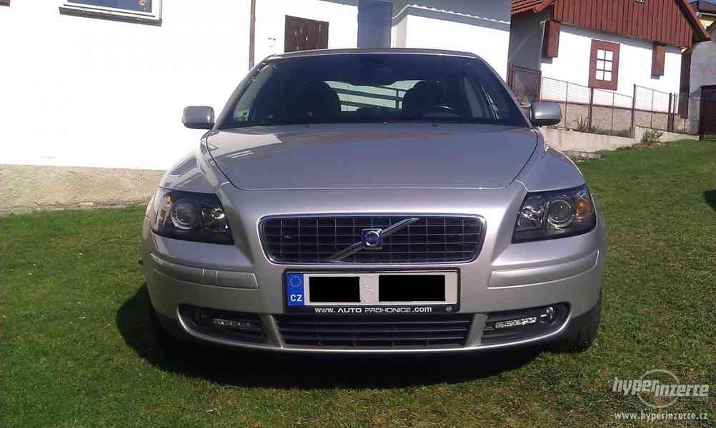 Volvo S40, 1.8 benzín, vyrobeno.2005 - foto 2