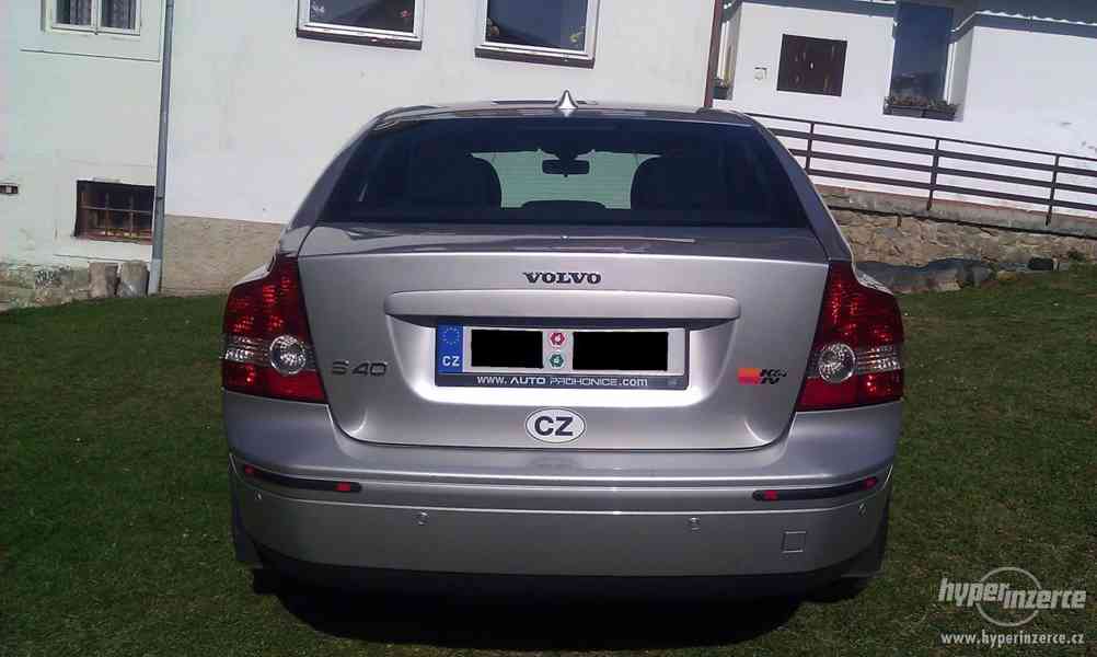 Volvo S40, 1.8 benzín, vyrobeno.2005 - foto 3