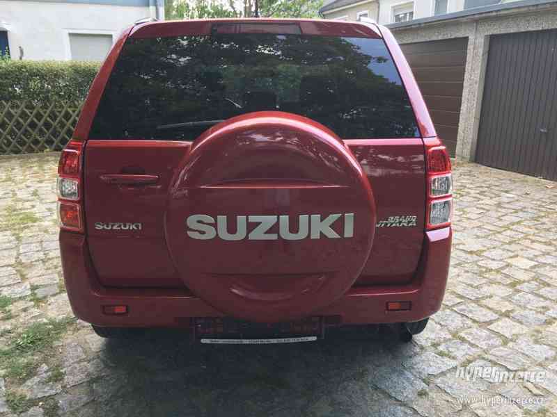 Suzuki Grand Vitara 2.4 automat 124kW - foto 6