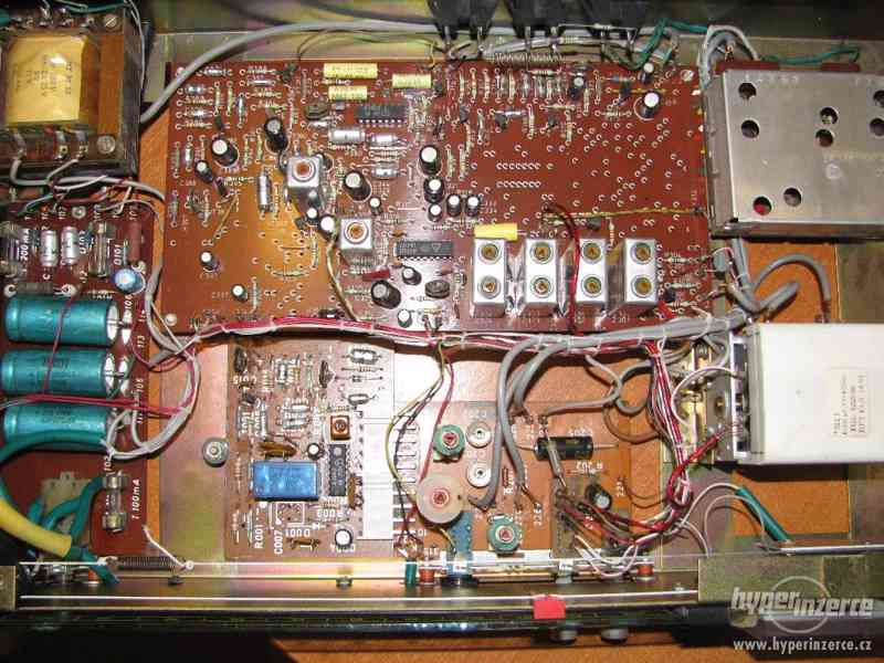 Analogový stereofonní tuner FERA T 150 UKV FM - foto 5