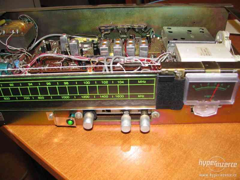 Analogový stereofonní tuner FERA T 150 UKV FM - foto 6
