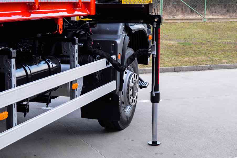 MAN TGA 18.280 4X4 TŘÍSTRANNÝ SKLÁPĚČ + HYDR. RUKA - EURO4 - foto 88