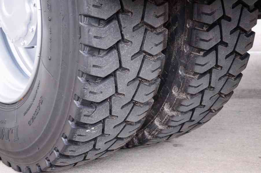 MAN TGA 18.280 4X4 TŘÍSTRANNÝ SKLÁPĚČ + HYDR. RUKA - EURO4 - foto 33