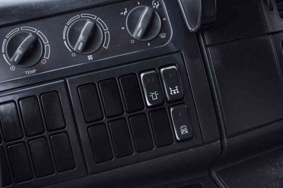 MAN TGA 18.280 4X4 TŘÍSTRANNÝ SKLÁPĚČ + HYDR. RUKA - EURO4 - foto 43