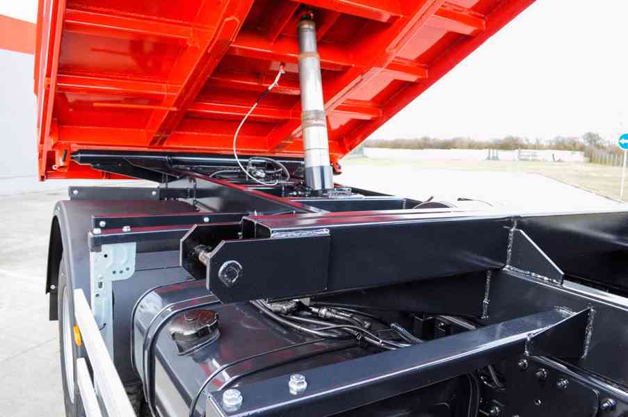 MAN TGA 18.280 4X4 TŘÍSTRANNÝ SKLÁPĚČ + HYDR. RUKA - EURO4 - foto 70