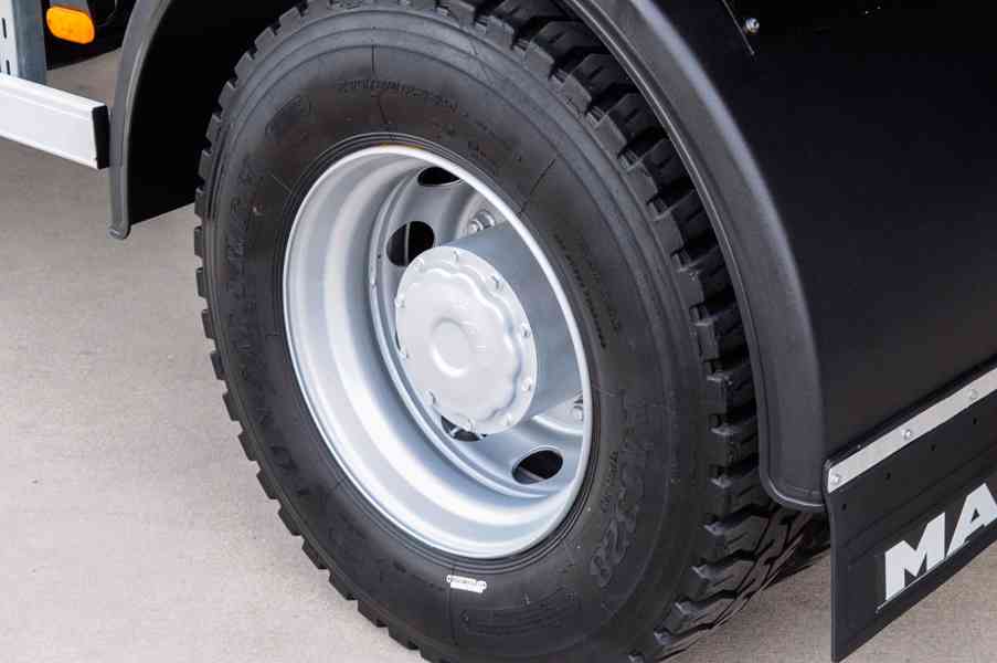 MAN TGA 18.280 4X4 TŘÍSTRANNÝ SKLÁPĚČ + HYDR. RUKA - EURO4 - foto 20