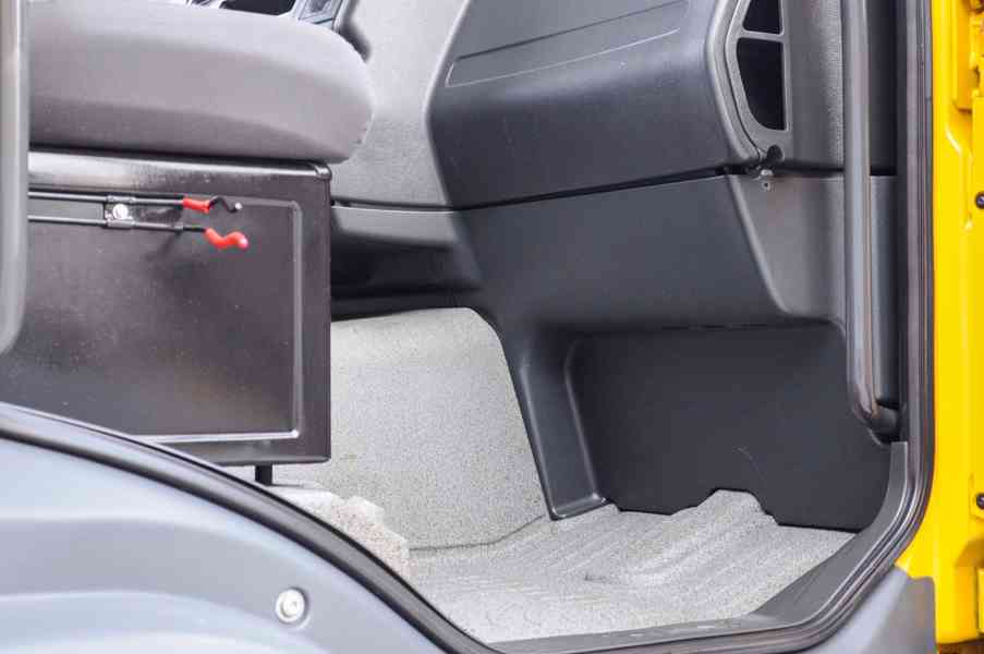 MAN TGA 18.280 4X4 TŘÍSTRANNÝ SKLÁPĚČ + HYDR. RUKA - EURO4 - foto 36