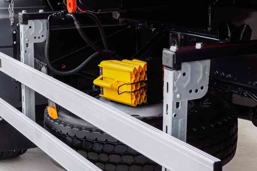 MAN TGA 18.280 4X4 TŘÍSTRANNÝ SKLÁPĚČ + HYDR. RUKA - EURO4 - foto 23