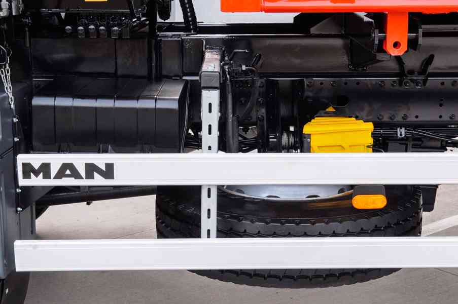 MAN TGA 18.280 4X4 TŘÍSTRANNÝ SKLÁPĚČ + HYDR. RUKA - EURO4 - foto 24