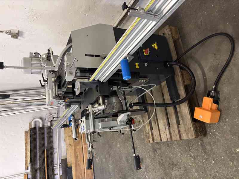 elumatec KF 178 Třívřetenová kopírovací fréza   - foto 11