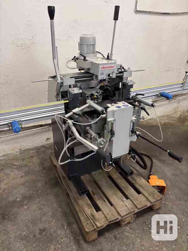 elumatec KF 178 Třívřetenová kopírovací fréza   - foto 4
