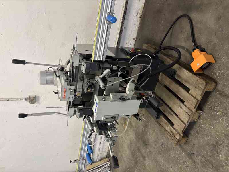elumatec KF 178 Třívřetenová kopírovací fréza   - foto 5