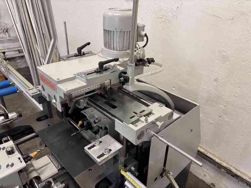 elumatec KF 178 Třívřetenová kopírovací fréza   - foto 12