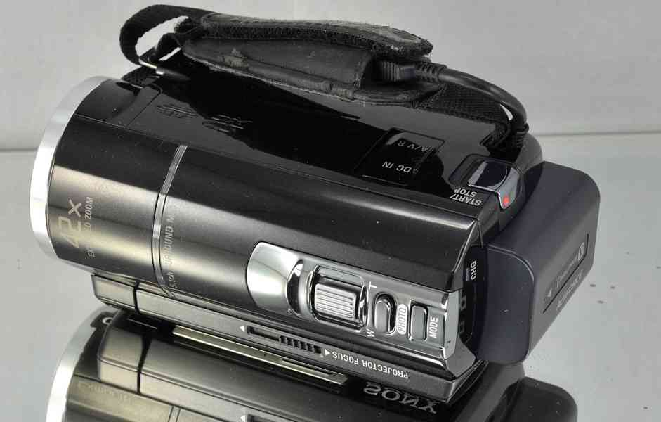 Sony HDR-PJ10e *kamera s projektorem*FullHDV* - foto 9