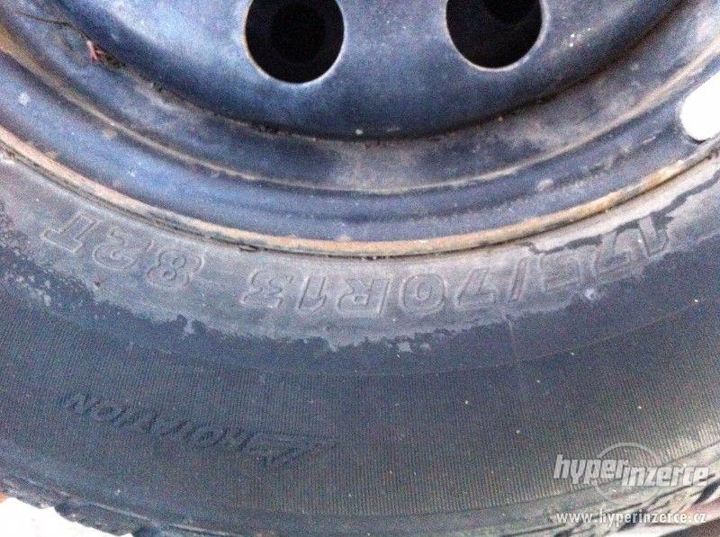Prodám sadu zimních pneu s disky - foto 1