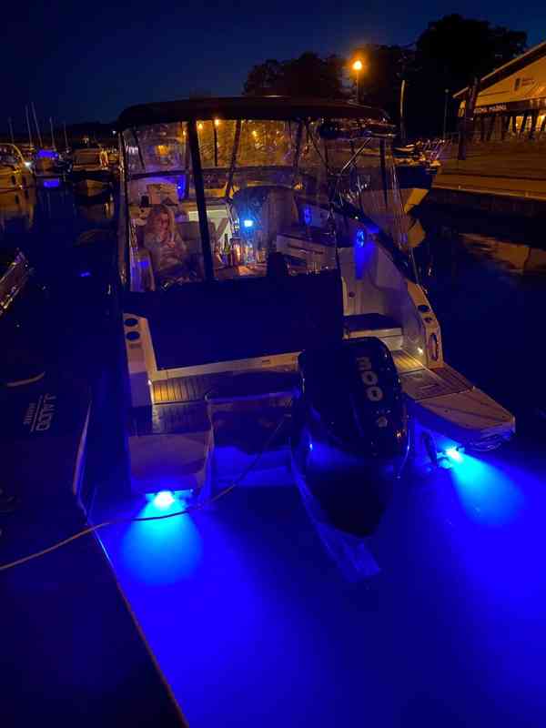 Loď QUICKSILVER ACTIVE 805 CRUISER + Mercury F 300 V8 Verado - foto 3