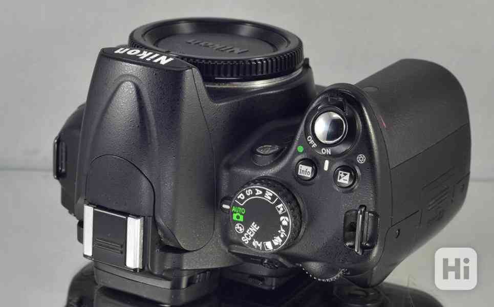 Nikon D5000 **DSLR 12.3MPix CMOS*HDV 1280x720 31700 exp - foto 4