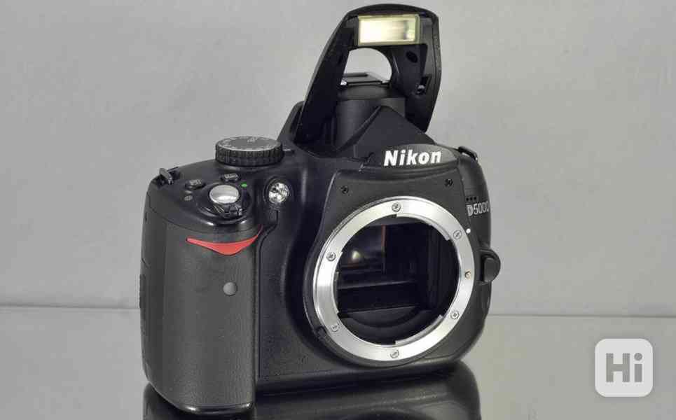 Nikon D5000 **DSLR 12.3MPix CMOS*HDV 1280x720 31700 exp - foto 3