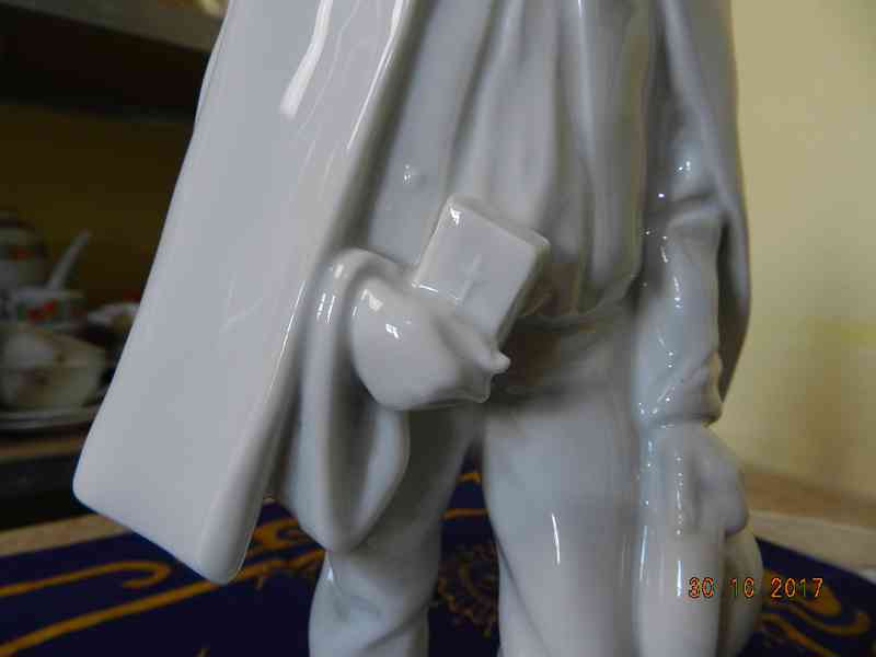 Hezká bílá Soška Kazatel Bohemia Nová Role E. Fischer - foto 3