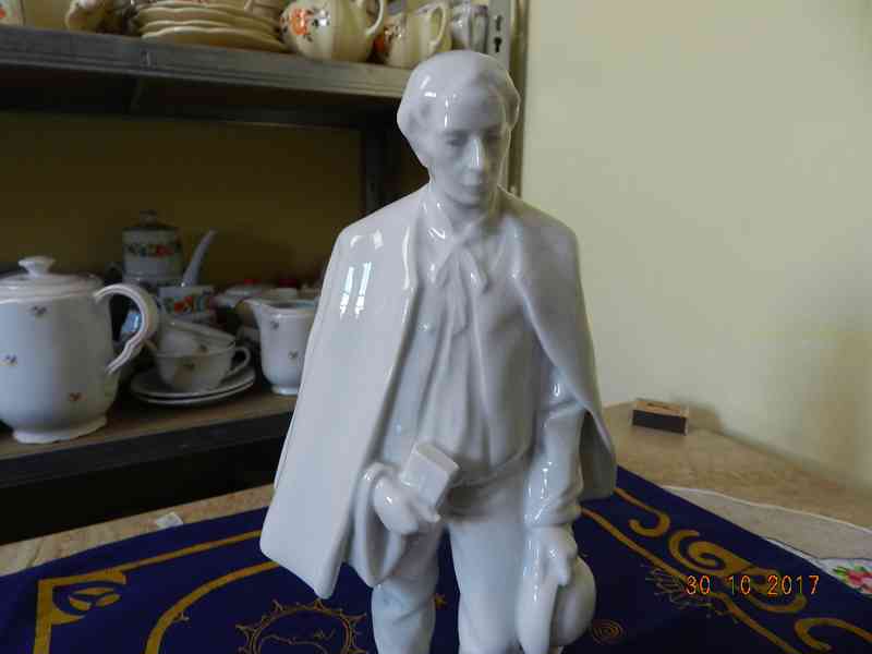 Hezká bílá Soška Kazatel Bohemia Nová Role E. Fischer - foto 2