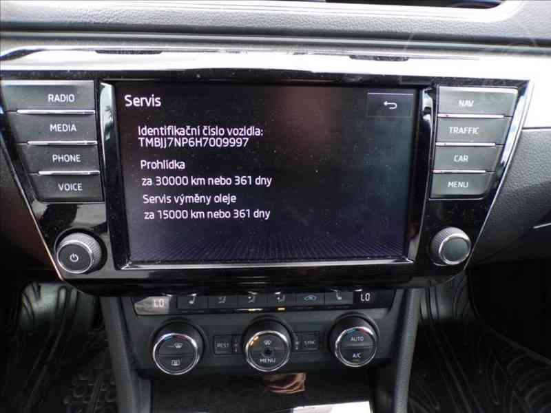 Škoda Superb 2,0 TDI 140KW STYLE,DSG - foto 7