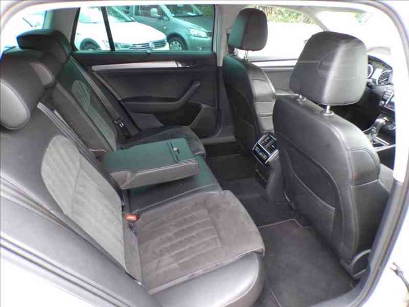 Škoda Superb 2,0 TDI 140KW STYLE,DSG - foto 12