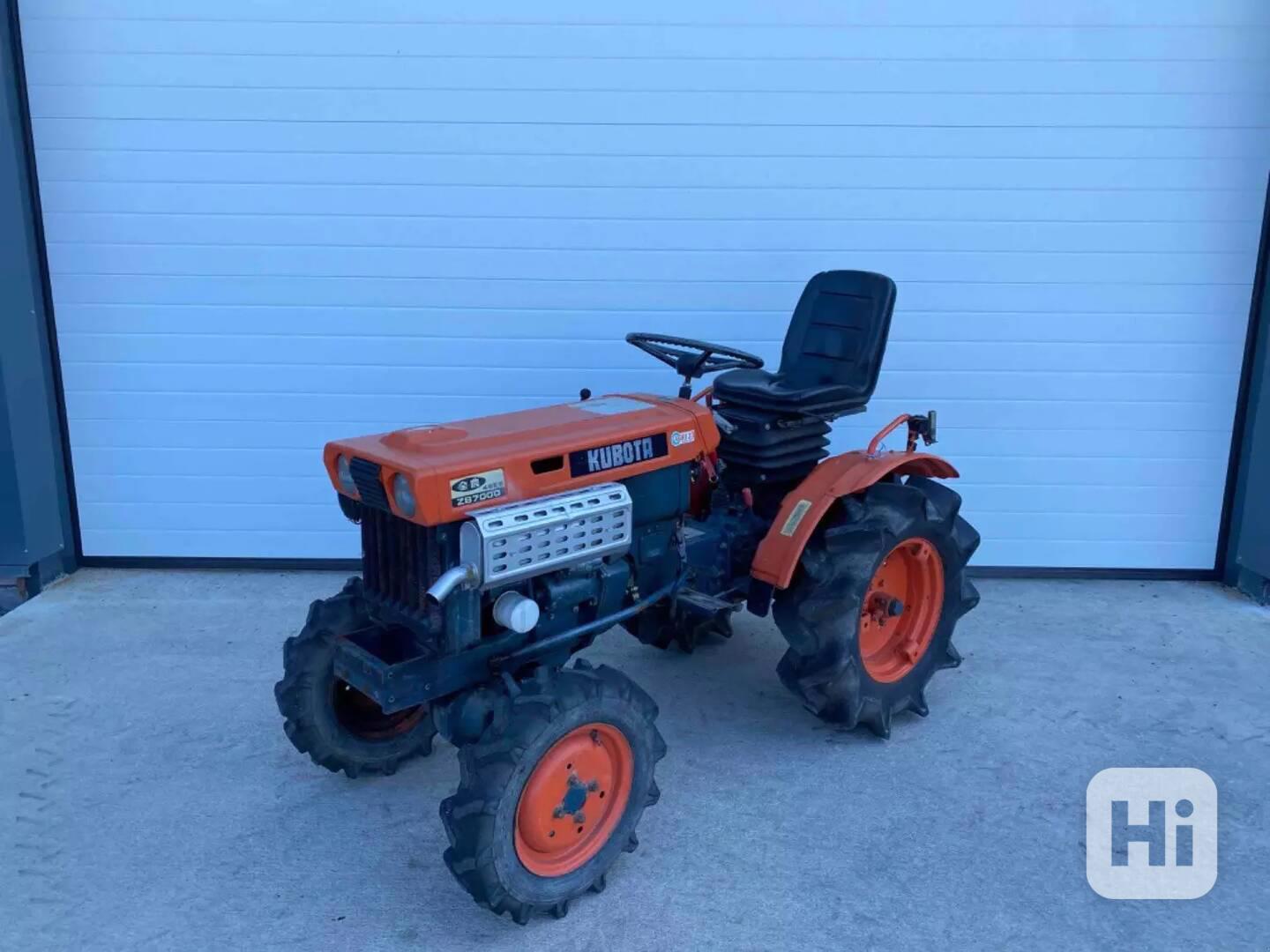 Traktor Kubota B7001 - foto 1